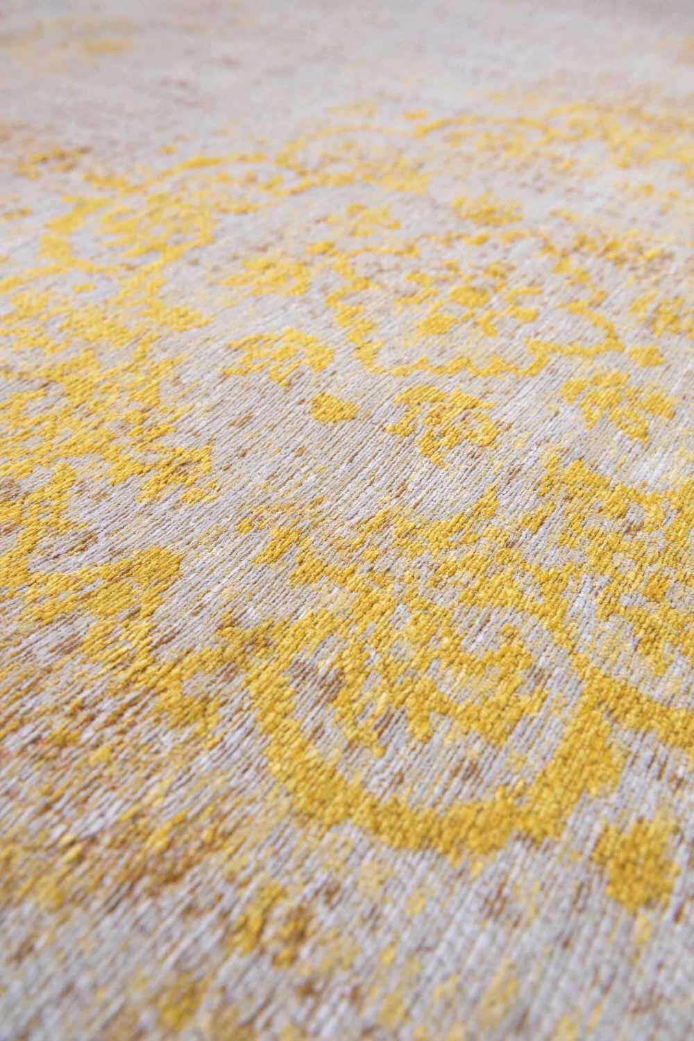 Louis de Poortere Fading World Medallion - Grey Yellow 9062 - Grijs-Geel Vloerkleed